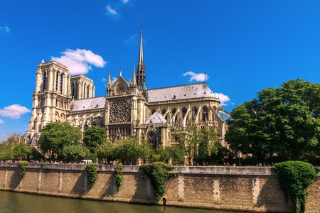 Notre Dame, Autorské právo: olgacov / 123RF Reklamní fotografie