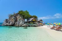 Pláž Maya Bay se uzavírá turistům