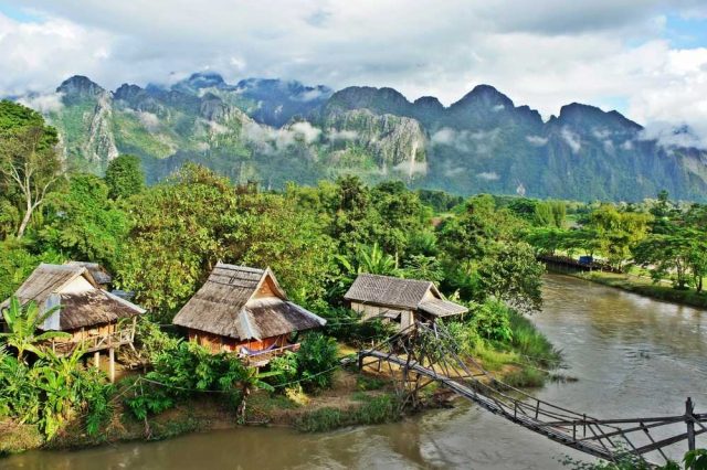 Vang Vieng, cestování po Laosu