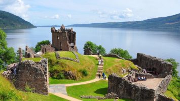 Jezero Loch Ness