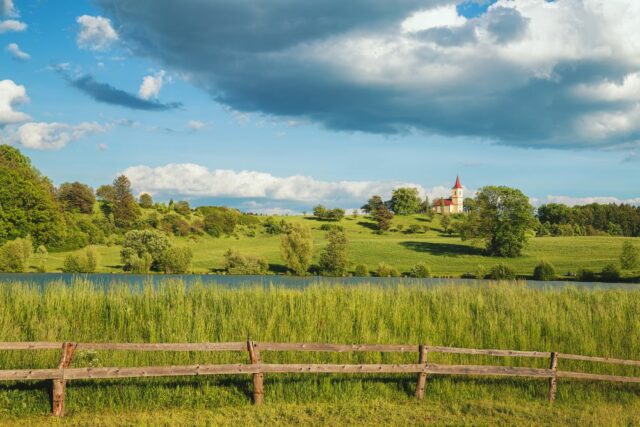 Kostel svatého Petra a Pavla Byšičky