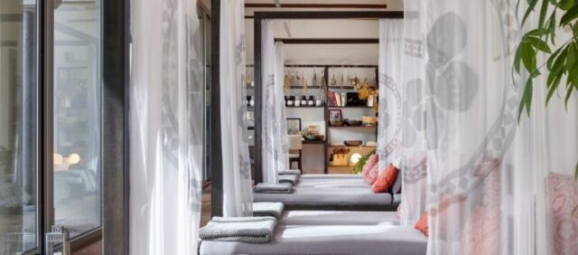 Zámek Chateau Heralec