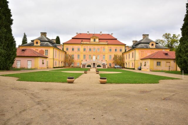 Zámek Krásný dvůr