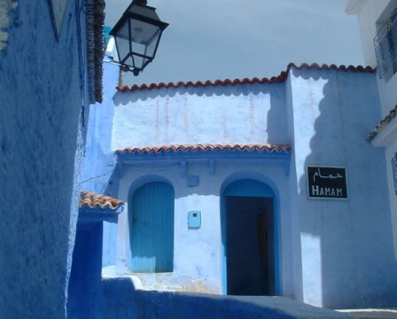 800px-2006_Chefchaouen-Hamam