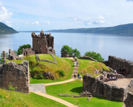 Jezero Loch Ness