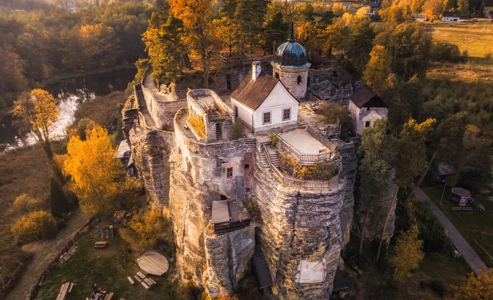 Skalní hrad Sloup v severních Čechách