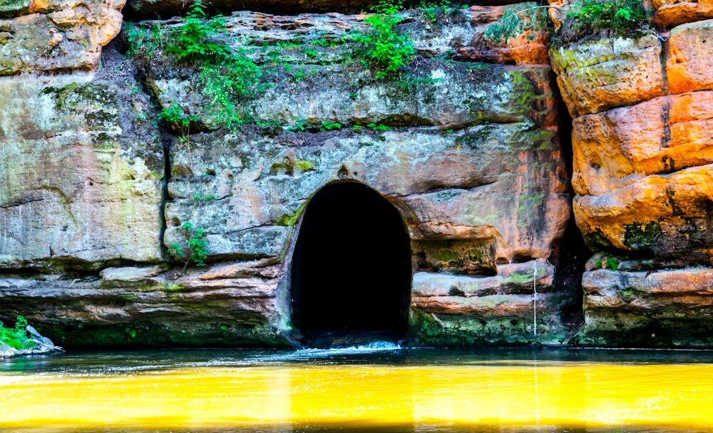 Tunel v řece Ploučnici