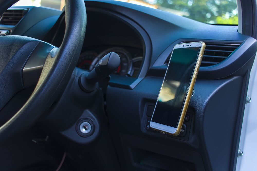 Chytrý telefon v autě