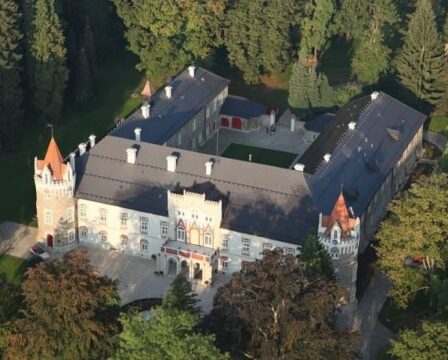 Zámek Chateau Heralec