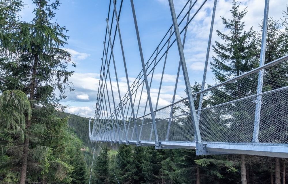 Nejdelší visutý most na světě na Dolní Moravě