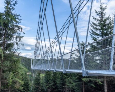 Nejdelší visutý most na světě na Dolní Moravě
