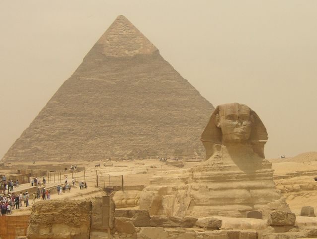 Sfinga drží světové prvenství. Je největší sochou vytesanou z jednoho kamene.