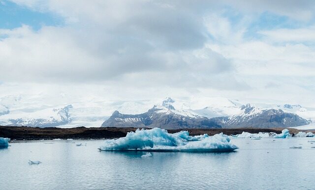 Ledovcová laguna Jökulsárlón, Island