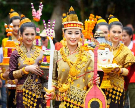 Luang Prabang, novoroční festival, cestování po Laosu